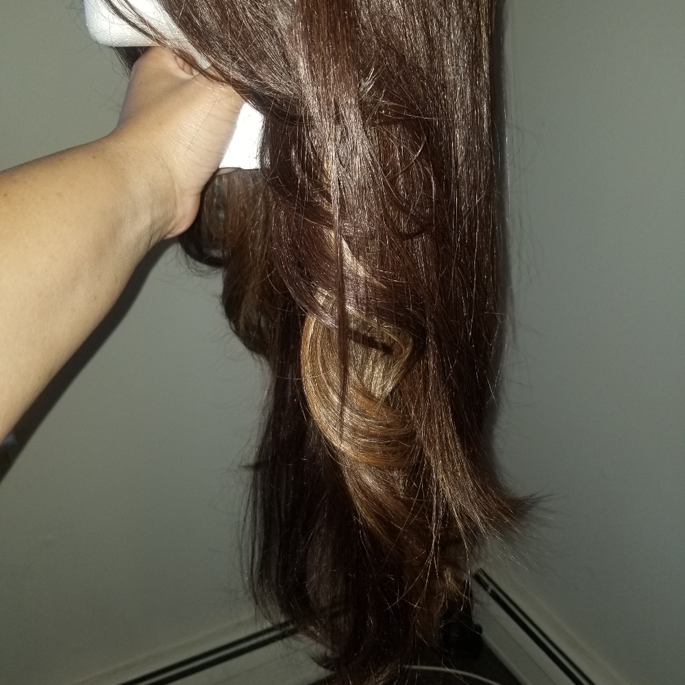 Lace front wig - Picture 11 of 14